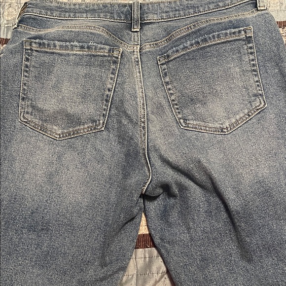 Hollister Women’s Blue Jeans - Picture 4 of 5